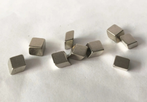 Ni do Cu do Ni que reveste especial do bloco do ímã de N38 NdFeB dado forma para a maquinaria do hardware