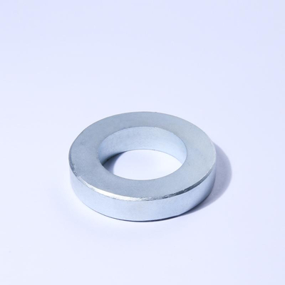 O tamanho do revestimento N52 Ring Magnets Neodymium Super Magnets do Zn personalizou