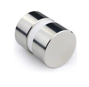 Espessura dos ímãs N52 do cilindro do neodímio da terra rara magnetizada